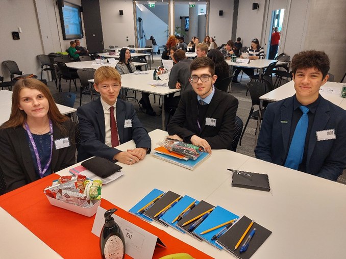 UNITED SIXTH FORM STUDENTS TAKE TO THE STAGE AT COP27 SIMULATION EVENT