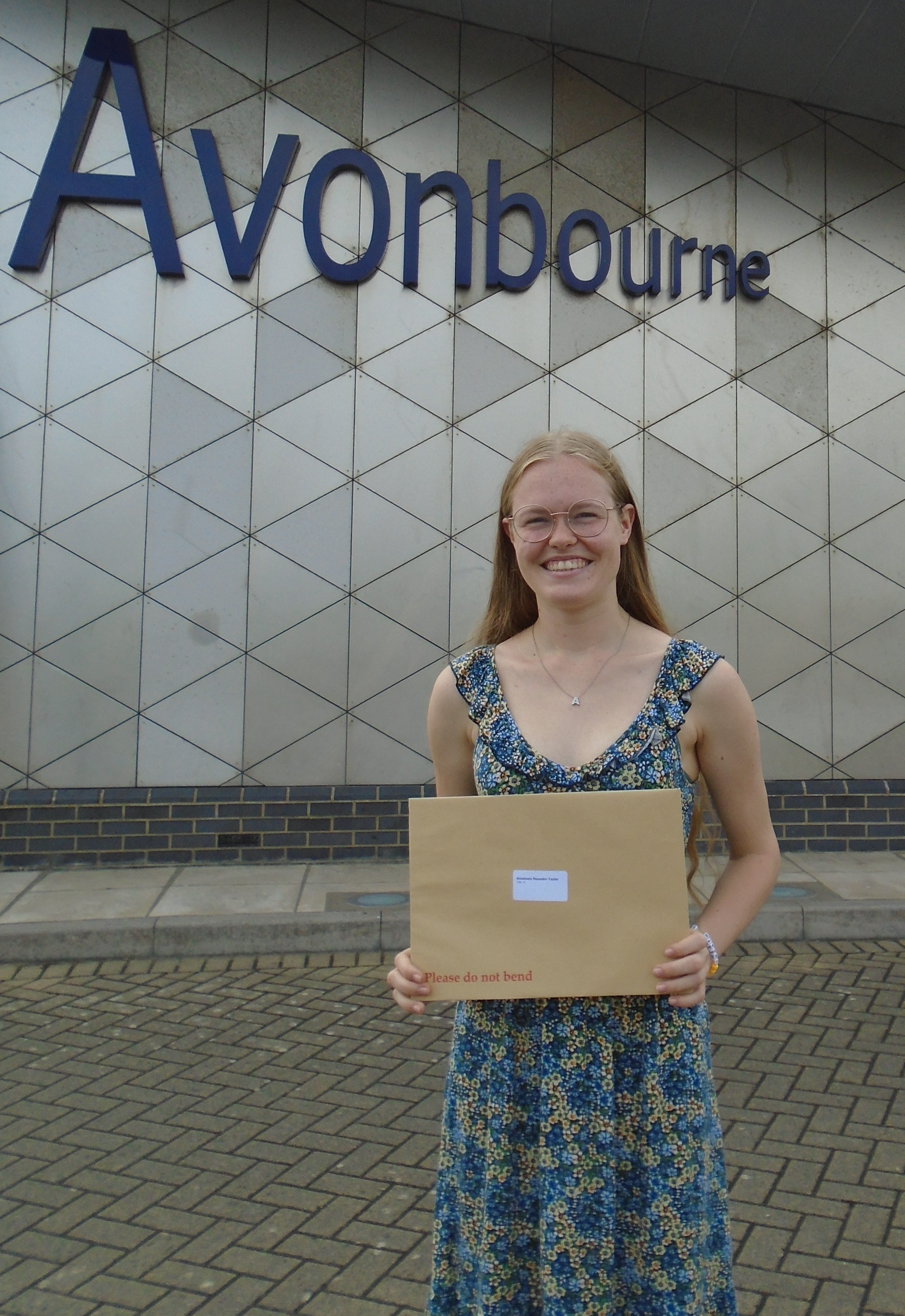 UNITED SIXTH FORM STUDENTS SECURE TOP UNIVERSITY PLACES